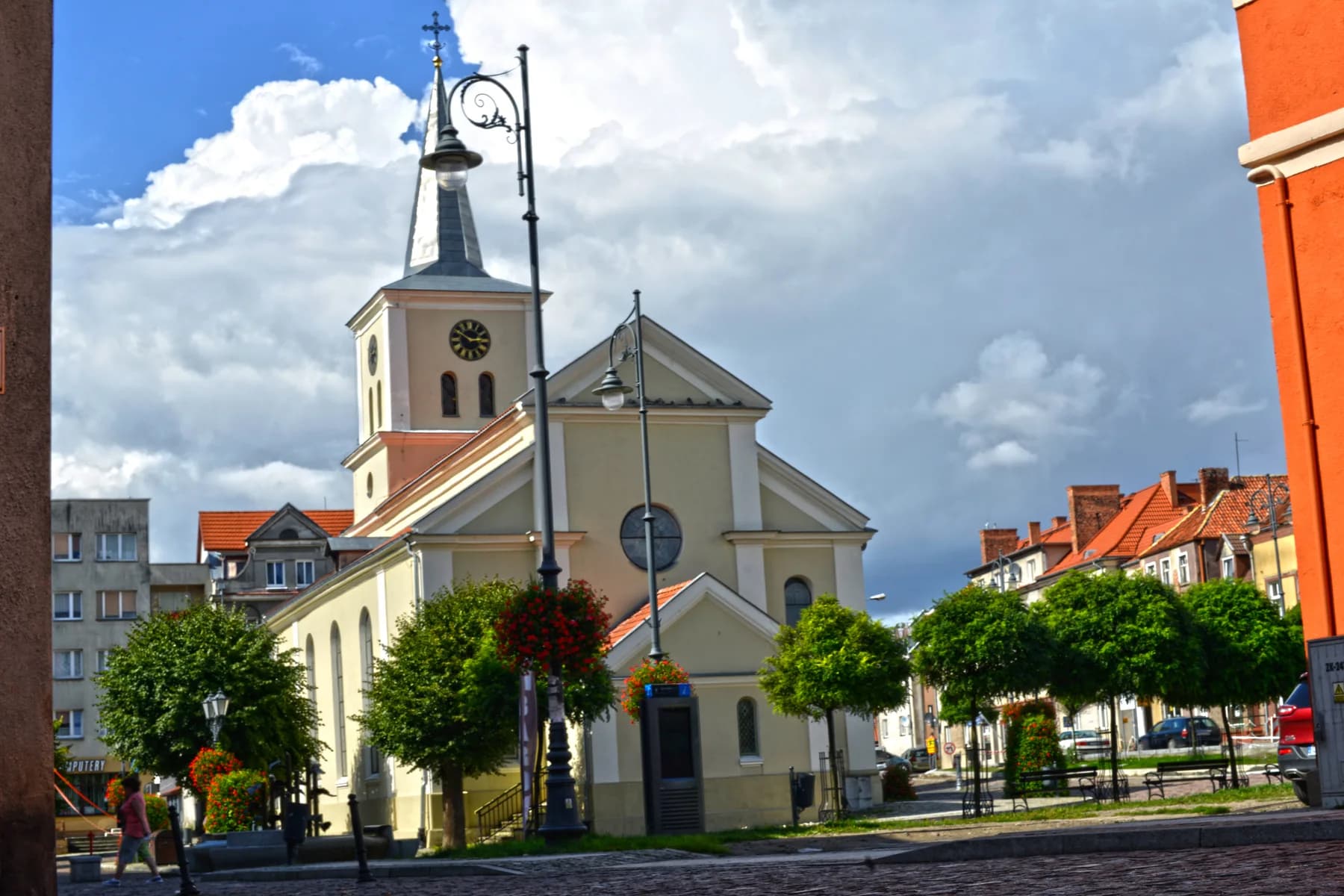 Kościół Matki Bożej Wspomożenia Wiernych na Placu Wolności w Sztumie